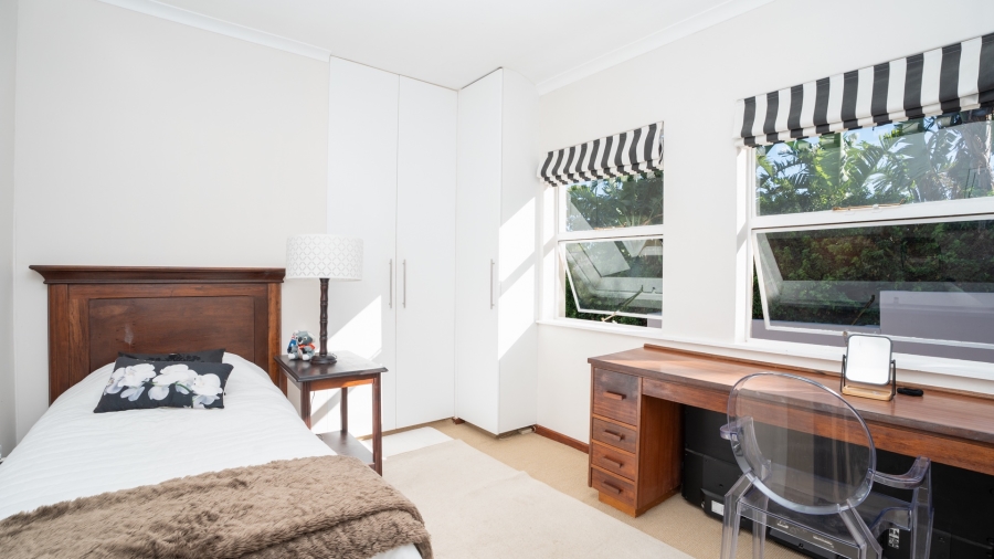 5 Bedroom Property for Sale in Uniepark Western Cape
